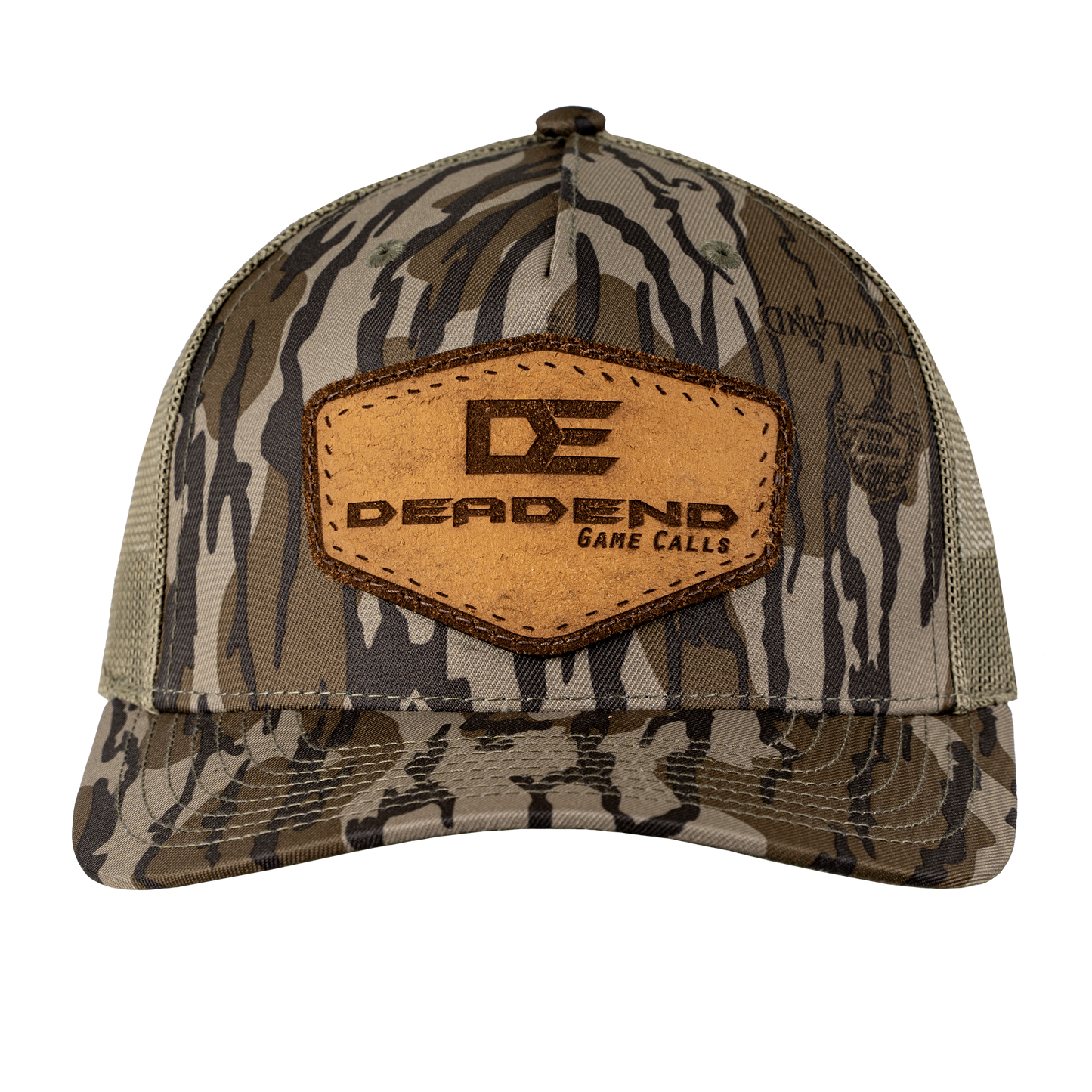 DE MOSSY OAK BOTTOMLAND LEATHER PATCH CAP